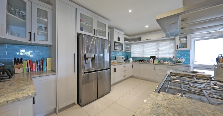4 Bedroom Property for Sale in Loevenstein Western Cape